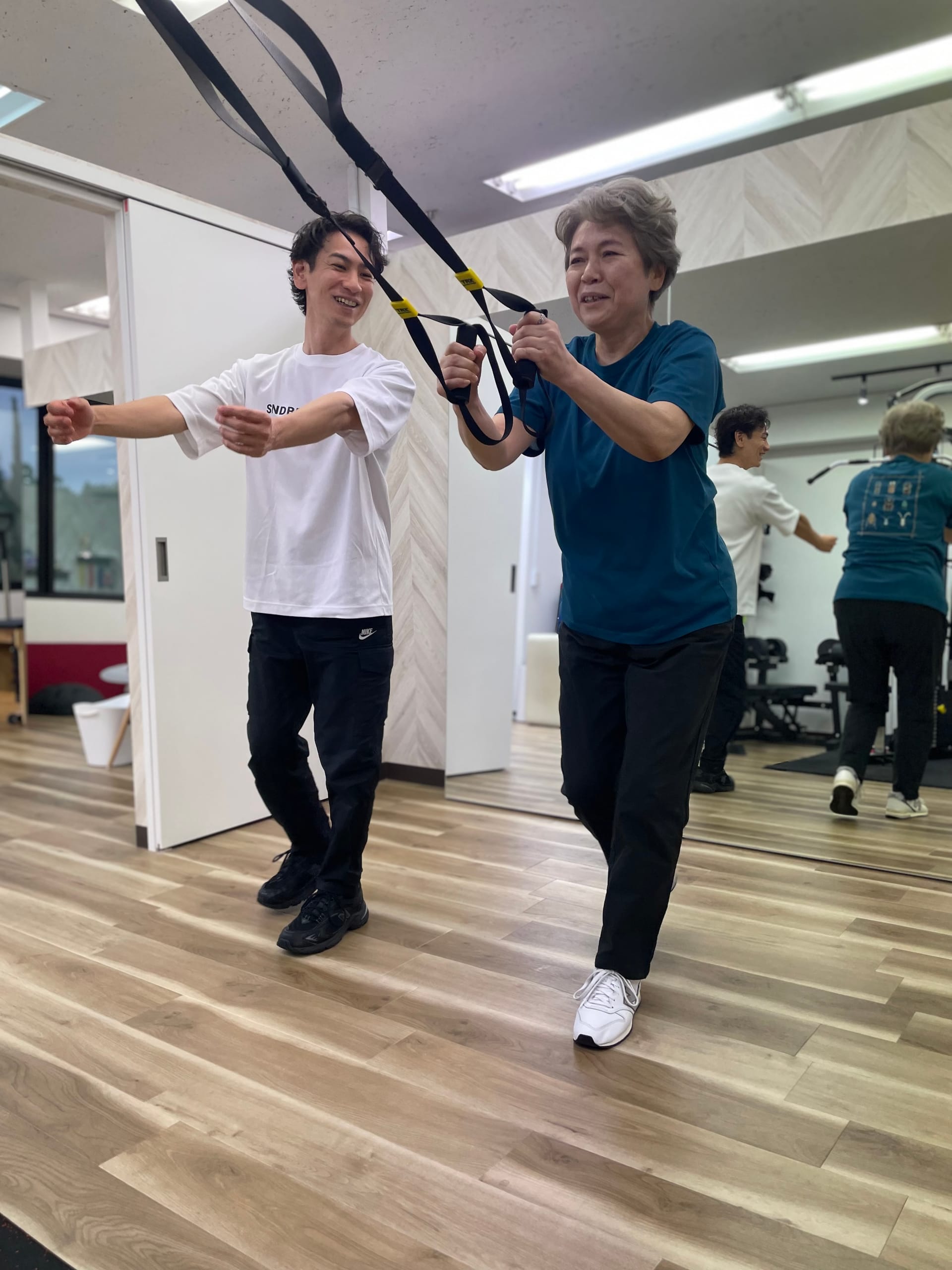 膝ジム® ニーフィットネス南青山店の写真 3/4