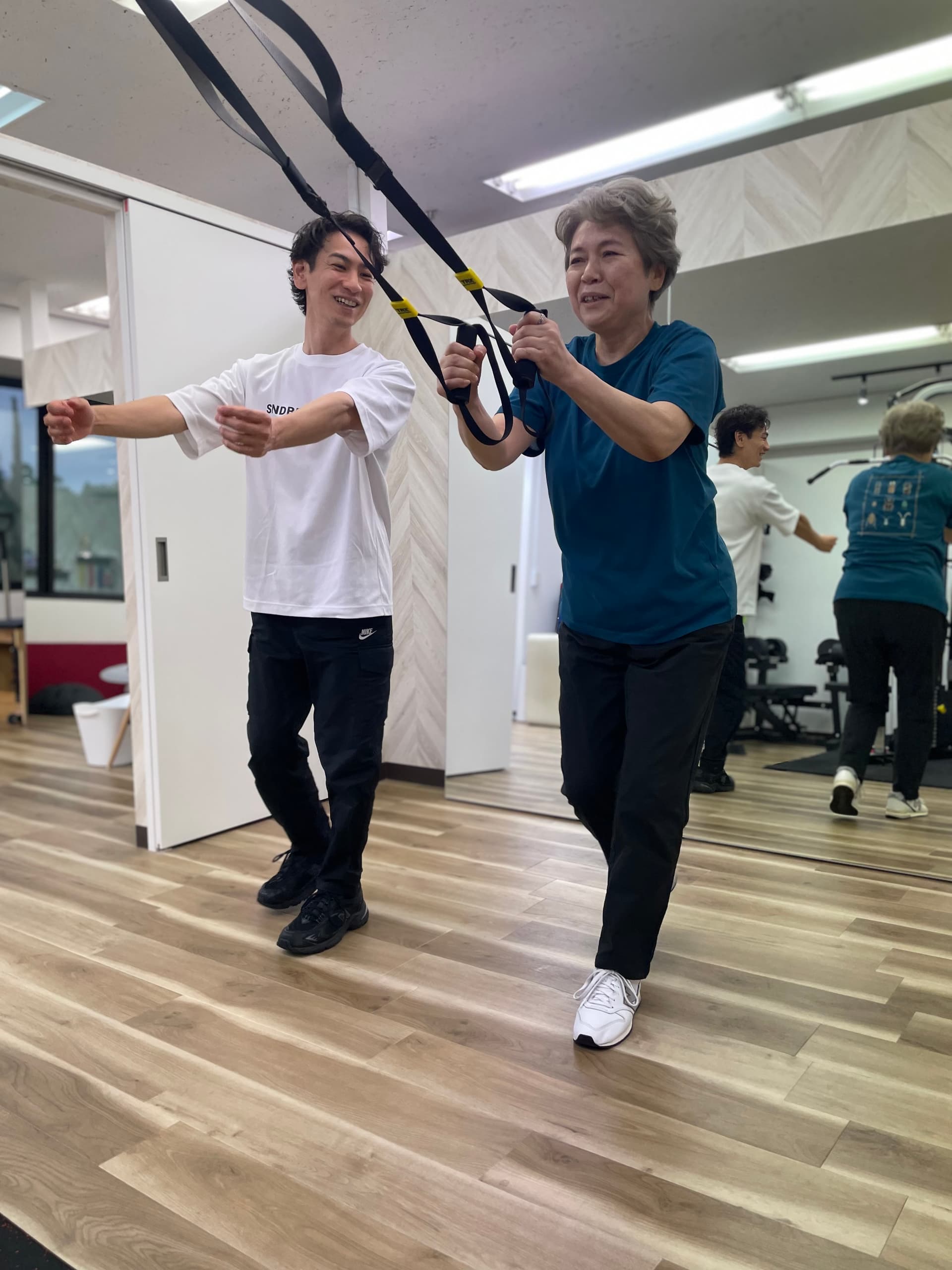 膝ジム® ニーフィットネス南青山店の写真 3/4