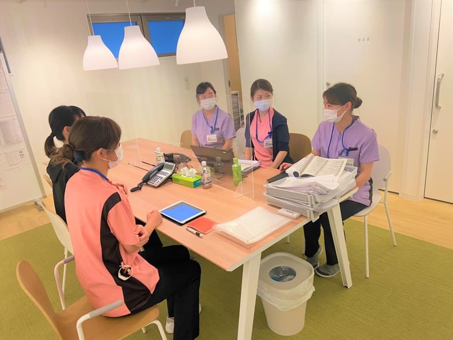 【訪問PT◎個別のリハビリを提供】母体が病院のため安定!月給33.5万円/訪問リハ未経験のスタッフが8割&サポート充実!